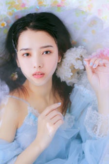 ASIAN极品呦女撒尿